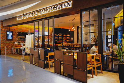 The Queen & Mangosteen