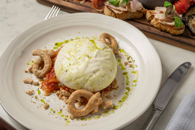 Latteria Mozzarella Bar - Hospitality and gastronomy