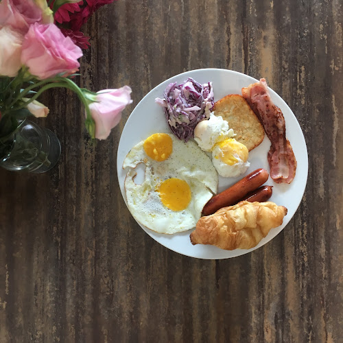 29 Swan Lake Ave, Singapore 455718