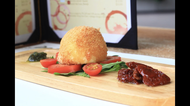 Opinii despre D.O.P Mozzarella Bar & Restaurant în Singapore - Hospitality and gastronomy