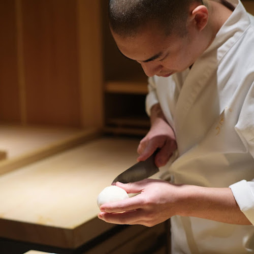 Sushi Katori - Omakase Sushi restaurant in Tanjong Pagar - Hospitality and gastronomy