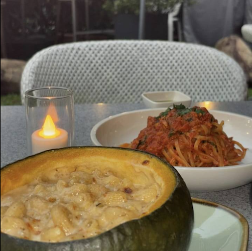 Opinii despre Latteria Mozzarella Bar în Singapore - Hospitality and gastronomy