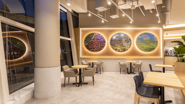 The Coffee Bean and Tea Leaf - Leisure Park Kallang - Hospitality and gastronomy