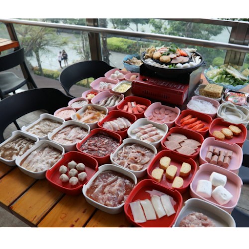 Siam Square Mookata - Hospitality and gastronomy