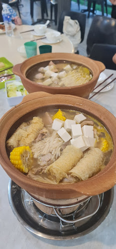 Opinii despre *Fhri Lu Ding Ji Charcoal Claypot Chicken Steamboat în Singapore - Hospitality and gastronomy