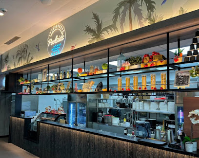 Poolside Café