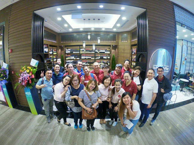 Bottles & Bottles @ Jewel Changi Airport - Singapore