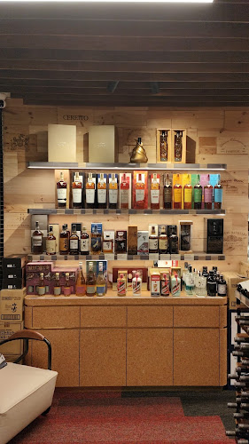 Comentarii opinii despre Crystal Wines Valley Point