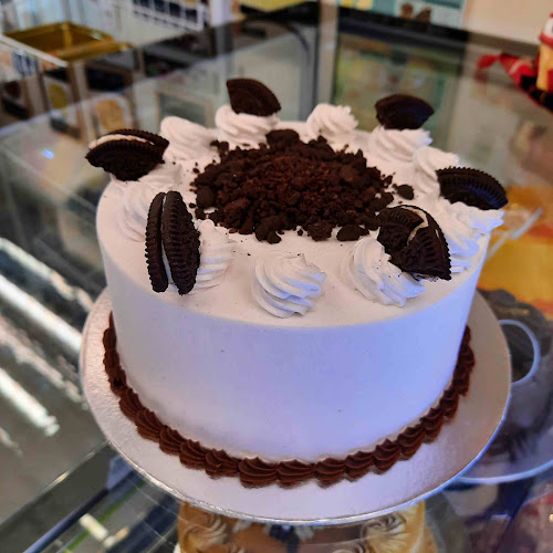 203 Hougang St 21, #01-65 KOVAN OUTLET, Singapore 530203