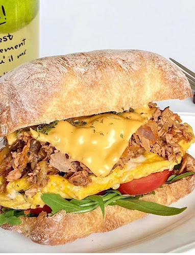 1 Gram Cafe - Hospitality and gastronomy