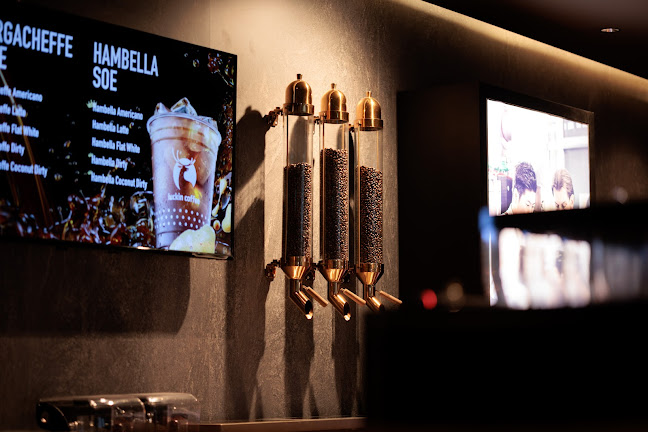 luckin coffee - Guoco Tower - Hospitality and gastronomy