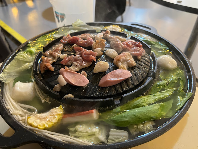 Lethai Mookata - Hospitality and gastronomy