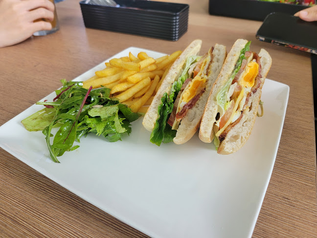 Opinii despre Vivavox în Singapore - Hospitality and gastronomy