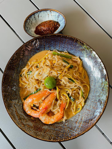 Comentarii opinii despre Express Cafe & Bar @ Holiday Inn Express & Suites Singapore Novena