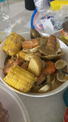 Crab Delivery Singapore by 8 Crabs - Singapore