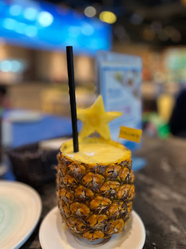 COLLIN'S® Mandai Wildlife West - Singapore