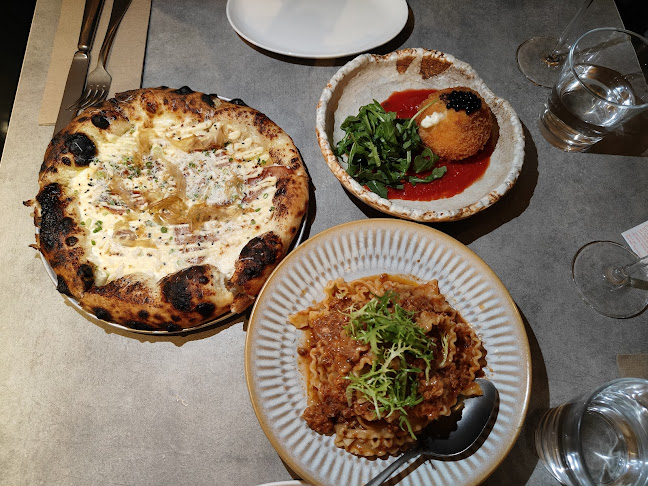 Paradise Pizza & Elixir Coffee and Wine - Holland