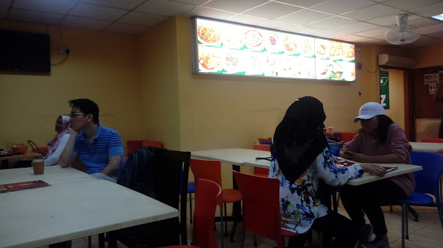 Comentarii opinii despre Mufiz Food Centre