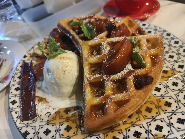 140 Upper Bukit Timah Rd, #01-01, Singapore 588176