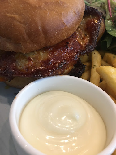 Lazy Lizard - The Promenade - Hospitality and gastronomy