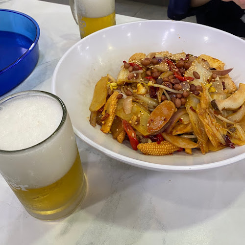 又麻又辣 - Hospitality and gastronomy