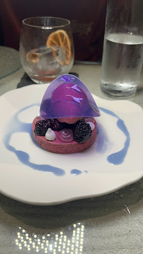 21A Lor Liput, Singapore 277733