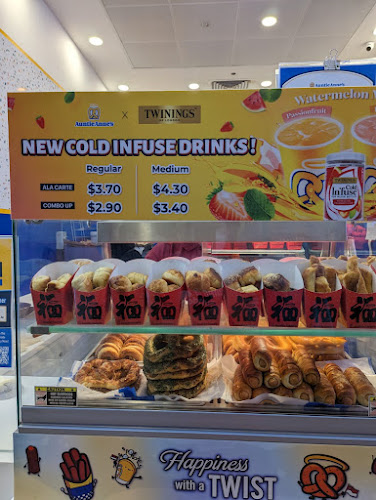 Auntie Anne's (JEM) - Hospitality and gastronomy