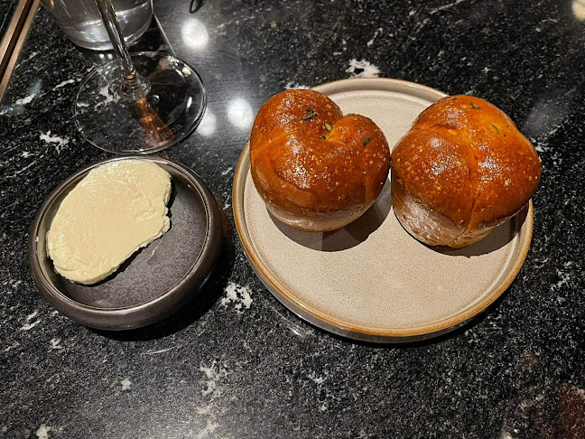 QIN Restaurant & Bar - Hospitality and gastronomy