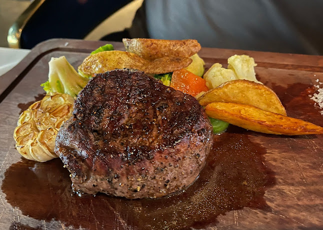 R Italian Kitchen & Smokehouse