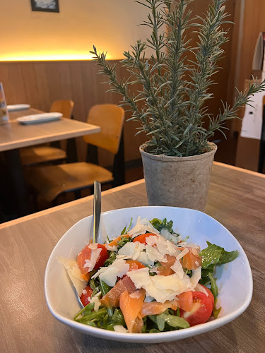 Spizza Bukit Timah - Hospitality and gastronomy