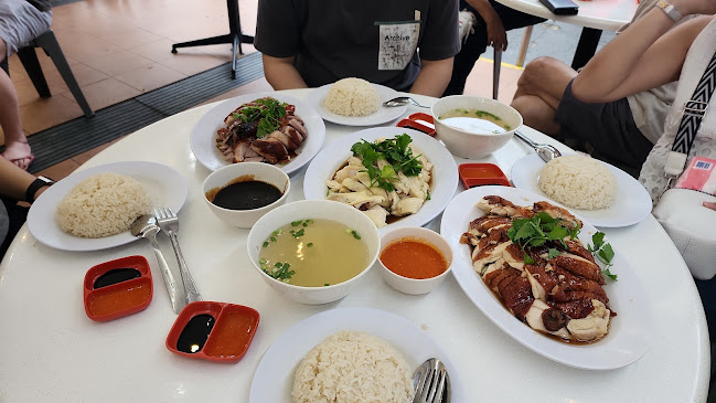 Comentarii opinii despre Hougang 703 Hainanese Chicken Rice 后港703海南鸡饭