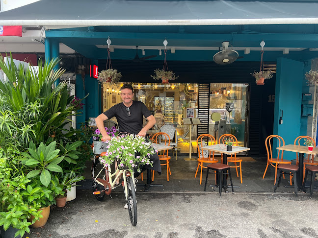 15 Swan Lake Ave, Opera Estate, Singapore 455711