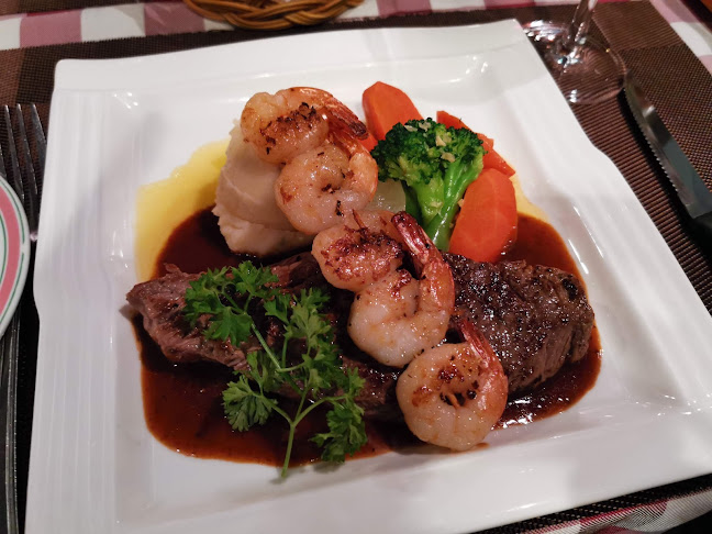 Mariners' Corner Restaurant - Hospitality and gastronomy