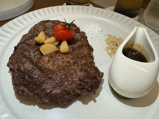 Comentarii opinii despre Cinder Steakhouse at Wheeler's Estate