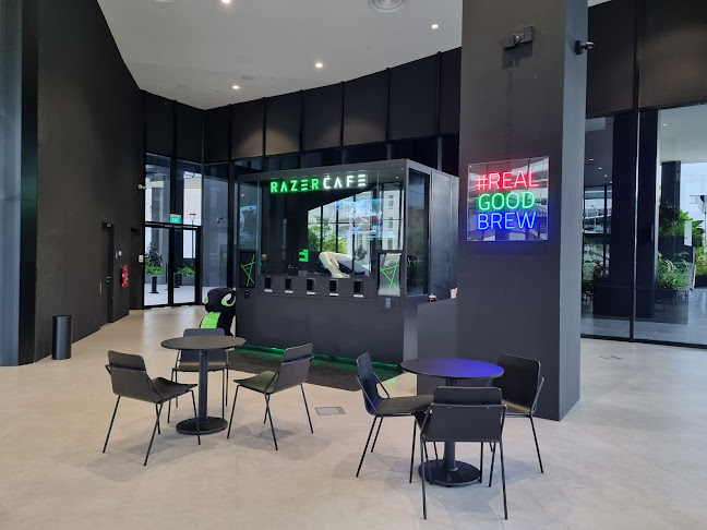 Comentarii opinii despre RazerCafe