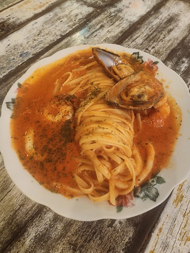 Brunches Cafe - Hospitality and gastronomy