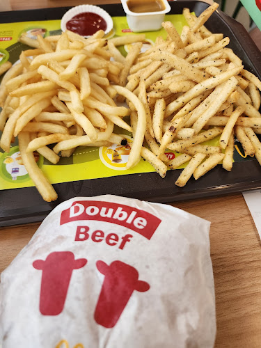 Opinii despre McDonald's Yio Chu Kang Sports Complex în Singapore - Hospitality and gastronomy