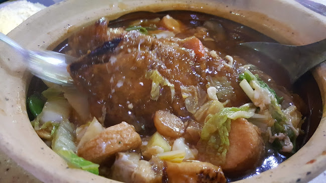 Yuhua Village Market and Food Centre