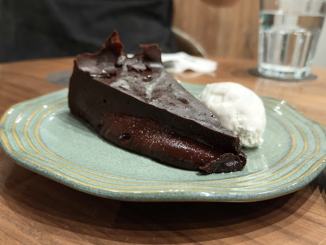 Opinii despre Awfully Chocolate în Singapore - Hospitality and gastronomy