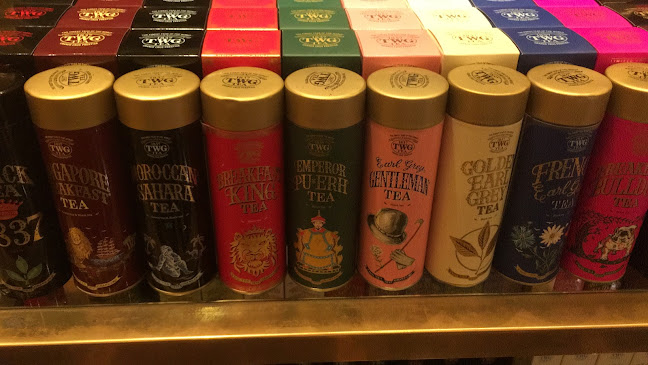 Singapore Changi Airport Terminal 2, #02-216 Departure/Transit Lounge South, 819643