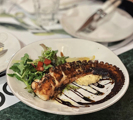 Pano Kato Grill, Pizza & Deli