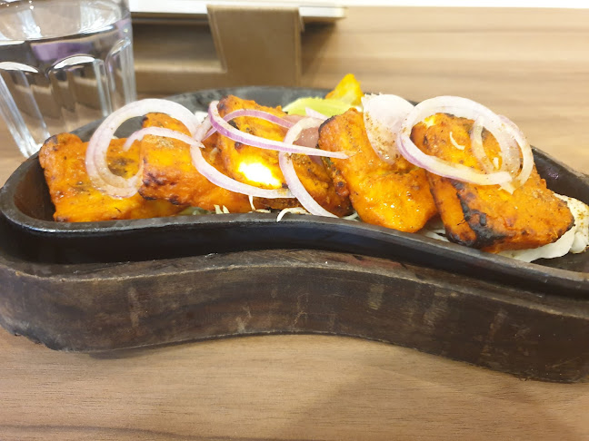 12 Gopeng St, #01- 82/83 Icon Village, Singapore 078877