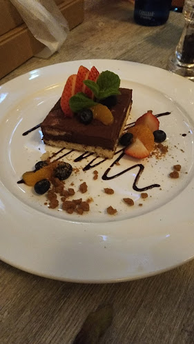 Opinii despre Lazy Lizard - NEWest în Singapore - Hospitality and gastronomy