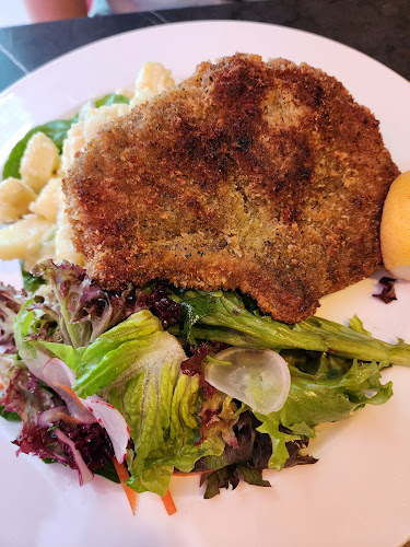 Huber's Bistro - Hospitality and gastronomy