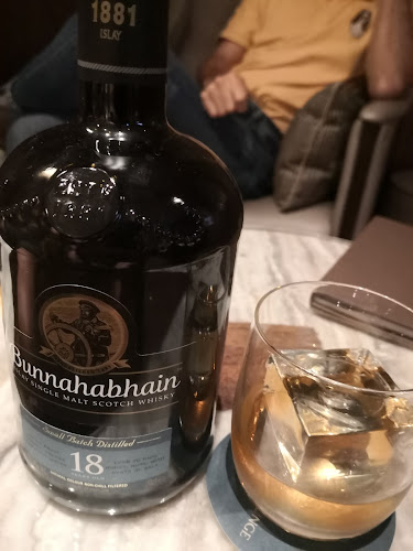 Capitol Cigar & Whisky Lounge by Quaich Bar - Hospitality and gastronomy