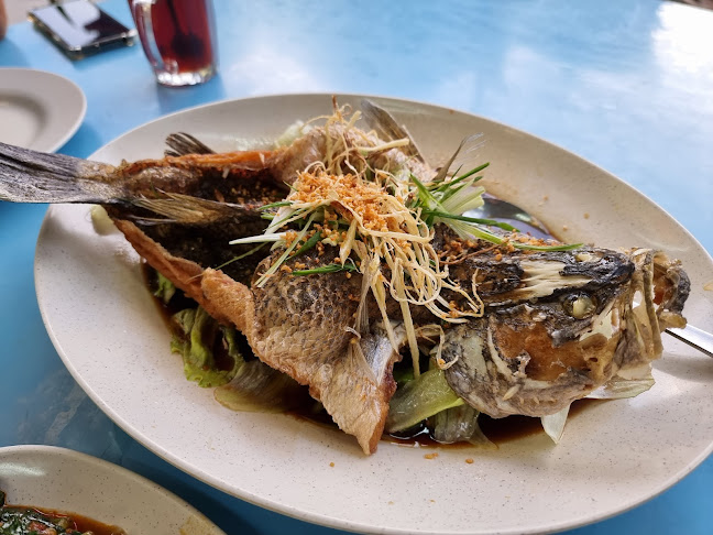 Wee's Family Coffee Shop (黄家咖啡店)