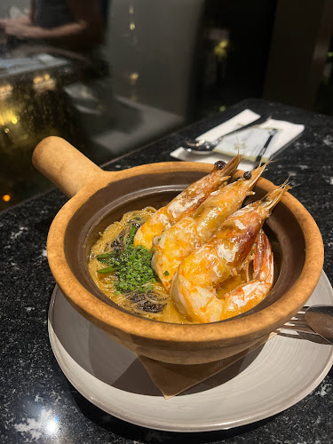 QIN Restaurant & Bar - Singapore