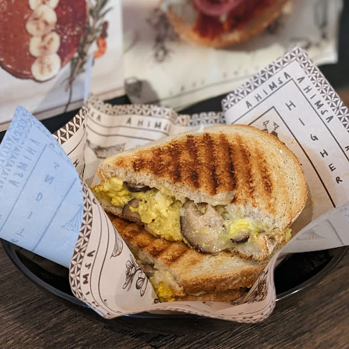 Comentarii opinii despre ahimsa sanctuary