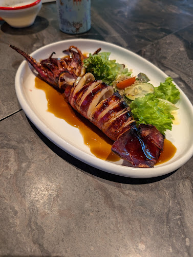 COLLIN'S® Mandai Wildlife West