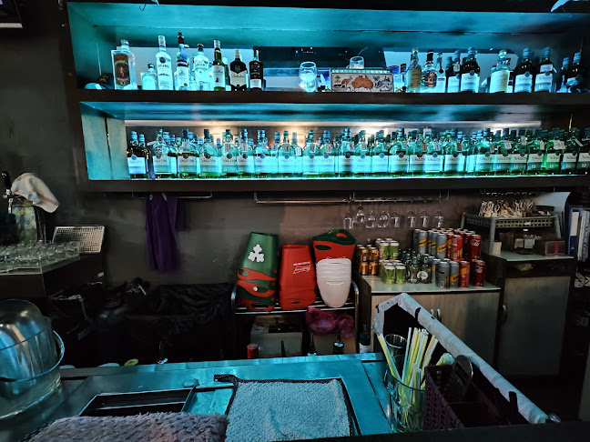 Cyclone Party Pub - Hospitality and gastronomy